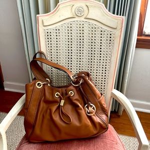 LIKE NEW. Michael Kors. Leather purse.